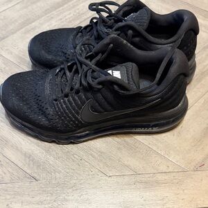 Nike Women's Black Athletic Shoes